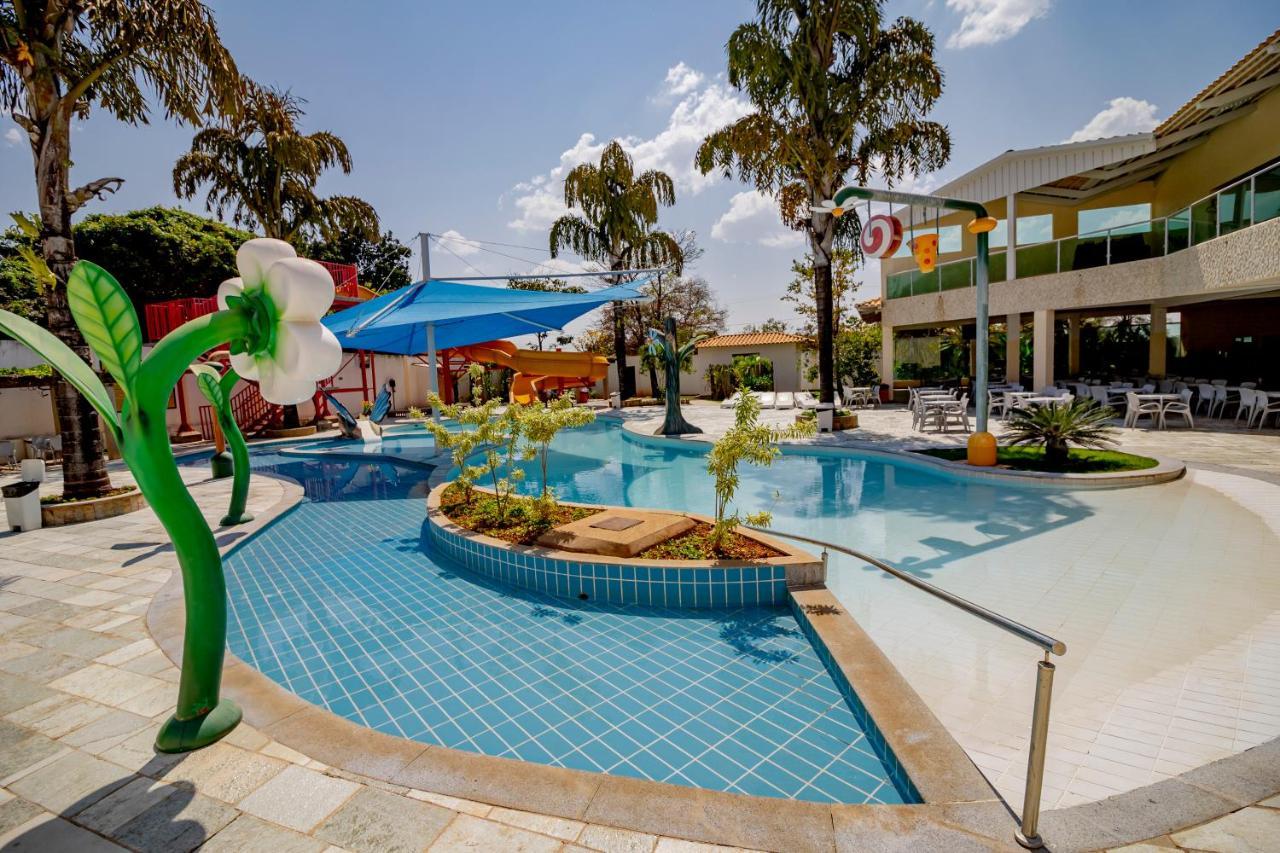 Diroma Resort Com Um Dia No Acqua Park Caldas Novas Dış mekan fotoğraf
