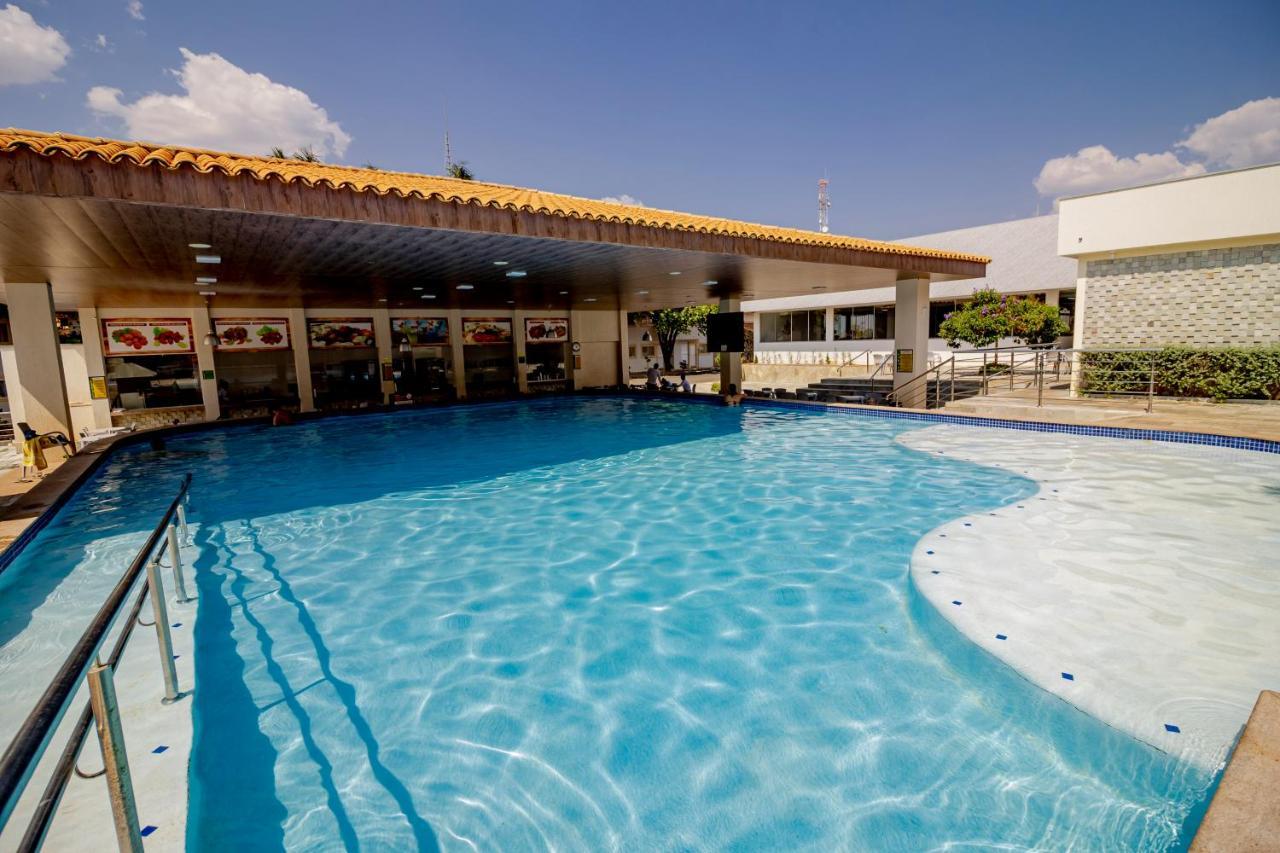 Diroma Resort Com Um Dia No Acqua Park Caldas Novas Dış mekan fotoğraf
