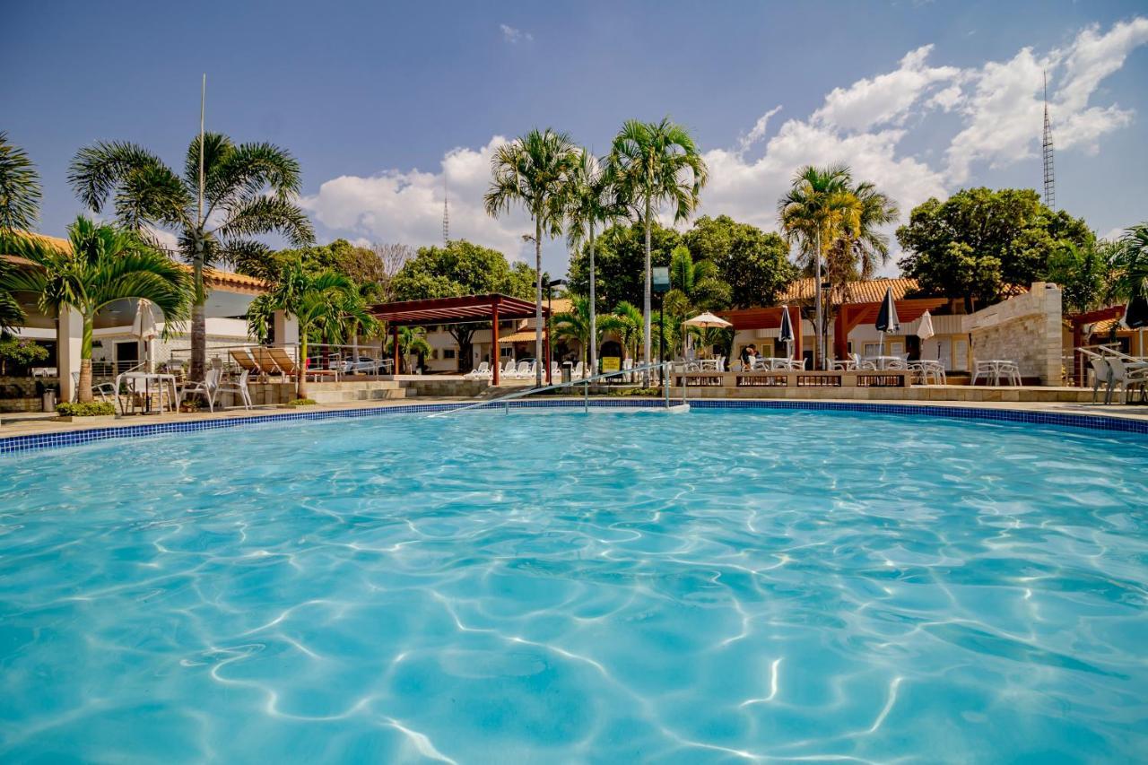 Diroma Resort Com Um Dia No Acqua Park Caldas Novas Dış mekan fotoğraf