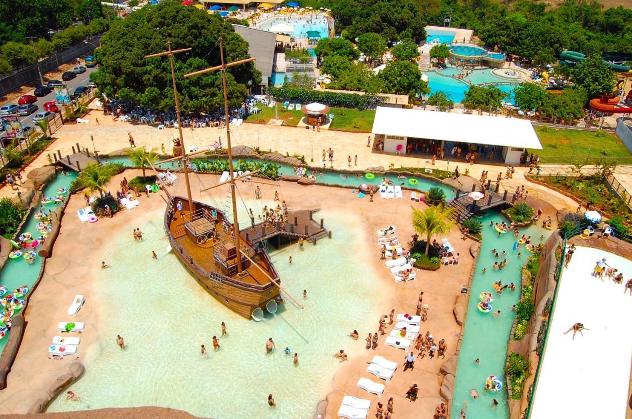 Diroma Resort Com Um Dia No Acqua Park Caldas Novas Dış mekan fotoğraf