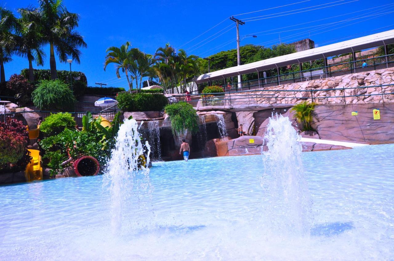 Diroma Resort Com Um Dia No Acqua Park Caldas Novas Dış mekan fotoğraf
