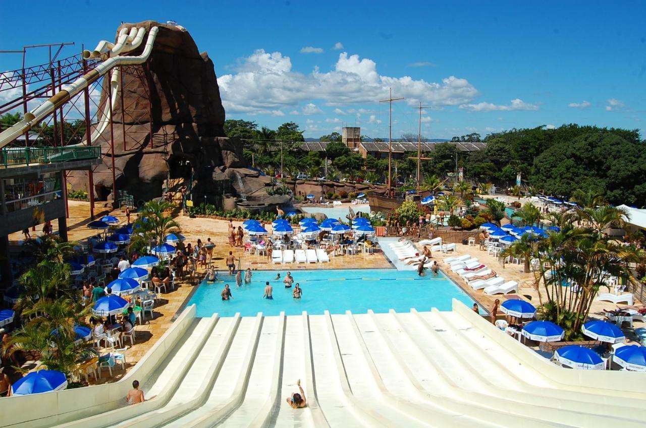 Diroma Resort Com Um Dia No Acqua Park Caldas Novas Dış mekan fotoğraf