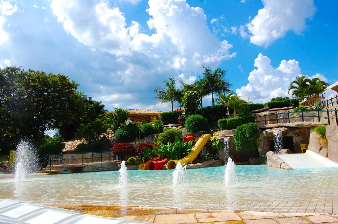 Diroma Resort Com Um Dia No Acqua Park Caldas Novas Dış mekan fotoğraf
