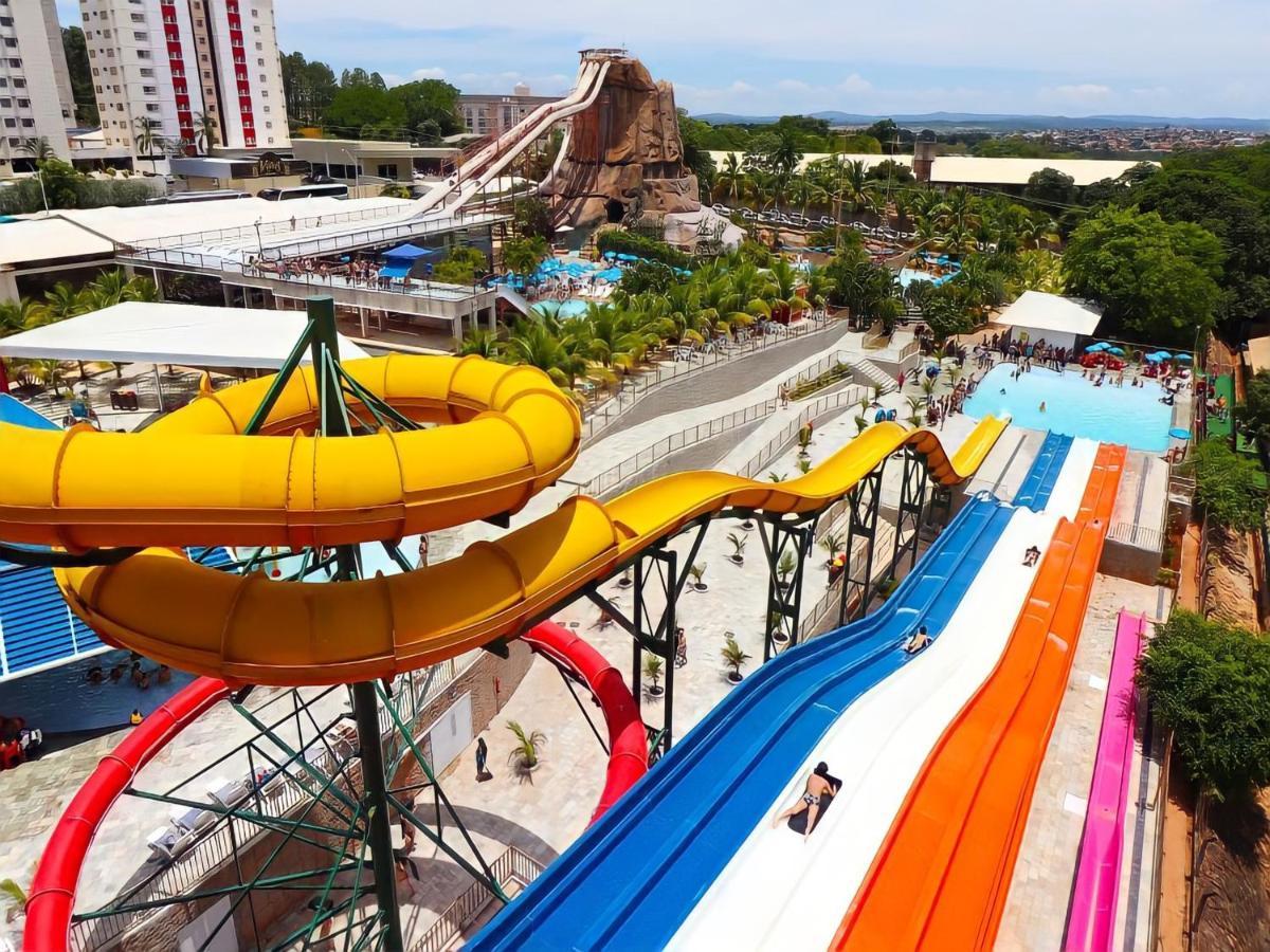 Diroma Resort Com Um Dia No Acqua Park Caldas Novas Dış mekan fotoğraf